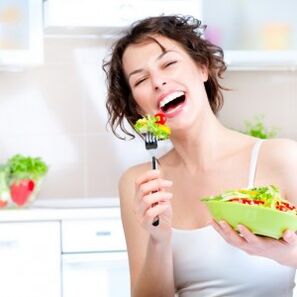Salada de legumes com dieta de seis pétalas